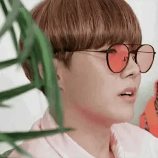 😎 4615bcf9 personne, lunettes de soleil, portrait, intérieur whatsapp sticker