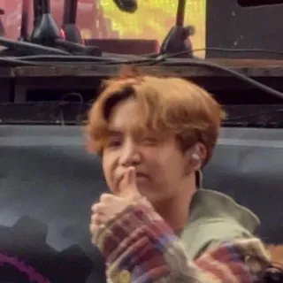 👍 b56dba18 telegram sticker