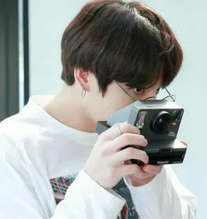 📷 c213c0ab kpop, idol, photography, photographer, polaroid, camera whatsapp sticker