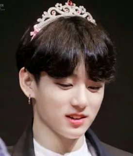 👸 e18ce541 Jungkook kpop, idol, singer, tiara, crown, male whatsapp sticker