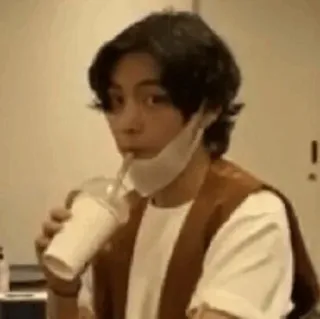 ✨ cf5c54fc V K팝, BTS, 뷔, 김태형, 가수, 연예인, 음주 telegram sticker