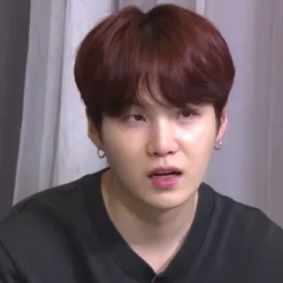 🦚 b1255efd Suga kpop, idol, cantor, min yoongi, bts whatsapp sticker