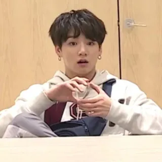 🐟 cb6bbe62 Jungkook persoon, kpop, man, zanger, idool, koreaans telegram sticker