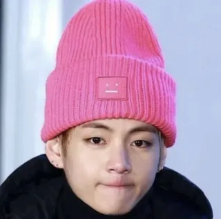 🎩 bf33e84a 男人, 粉色帽子, 肖像, 人 telegram sticker