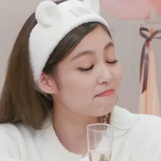 🤨 ae5cbc5a telegram sticker