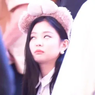 🙄 b55fed57 Jennie Kim Jennie, K-pop, singer, BLACKPINK, idol, eye roll, funny telegram sticker