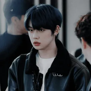 🕷 04903137 osoba, portret, mężczyzna, kurtka, kpop, koreański, idol telegram sticker