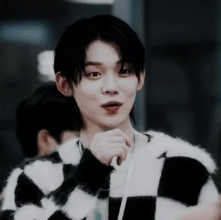 🕷 4eb2b442 mężczyzna, portret, czarne włosy, osoba, kpop telegram sticker