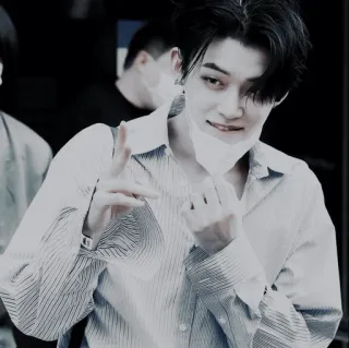 🇦🇴 e1e0f6e3 mężczyzna, kpop, celebryta, osoba, azjatycki telegram sticker