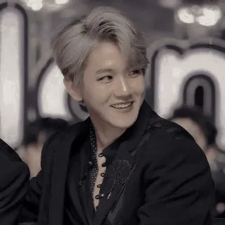 🏹 f9a5c0d7 Baekhyun penyanyi, idola, Korea, selebriti, ganteng, bergaya telegram sticker