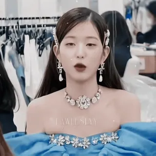 🥢 7c250a44 LAWHEESLYY Frau, Halskette, Schmuck, Mädchen, Porträt whatsapp sticker