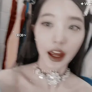 🥢 ac5d71cc 예에~ koreanisch, Frau, hübsch, glitzernd, Halskette whatsapp sticker