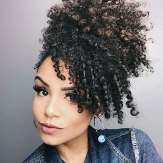 🙂 2e29cd6b femme, cheveux bouclés, portrait, beauté, coiffure telegram sticker