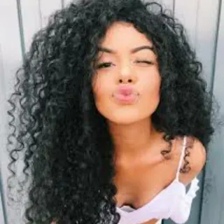 😘 4be38543 femme, cheveux bouclés, portrait, fille, clin d'oeil telegram sticker