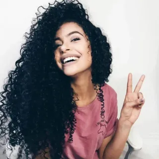 ✌️ 84a2ef4f femme, cheveux bouclés, portrait, signe de paix, sourire, fille telegram sticker
