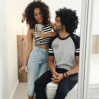 ❤️ b3208338 couple, cheveux bouclés, selfie, portrait, intérieur telegram sticker