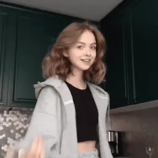 😘 81ea9546 女性, 女の子, ティーン, 屋内, キッチン telegram sticker