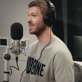 🎧 205d7b52 MODERNE pria, mikrofon, headphone, podcast, modern telegram sticker