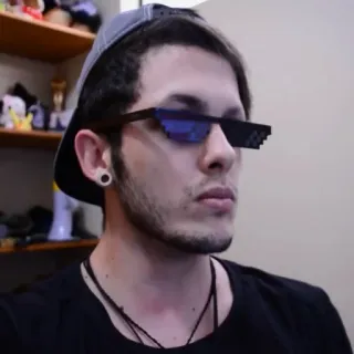 🕶 90a76b00 homme, lunettes de soleil, portrait, lunettes pixelisées whatsapp sticker