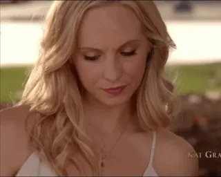 🦋 2761b4c8 Caroline Forbes The Vampire Diaries vampiro, rubia, mujer, The Vampire Diaries, TVD telegram sticker