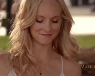 🦋 ff2777f0 Caroline Forbes The Vampire Diaries mujer, rubia, retrato, sonriendo, serie de tv, Crónicas Vampíricas telegram sticker