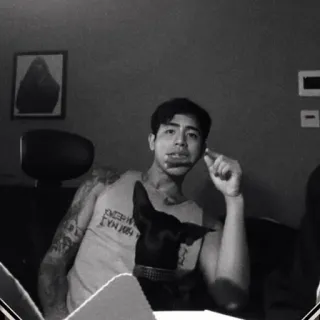 💫 6d442d7d ENCEREU
TVN JUH đàn ông, chó, hình xăm, trong nhà telegram sticker