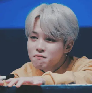 🎻 e876e2f1 telegram sticker