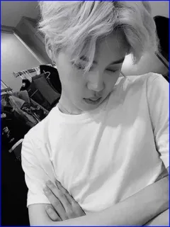 ◾️ 9efe4601 personne, homme, portrait, noir et blanc, bras croisés telegram sticker