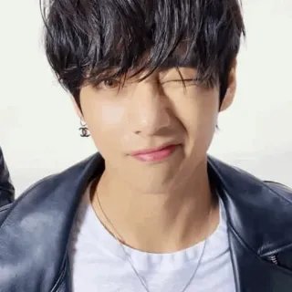 😉 e20b1d44 V kpop, piosenkarz, męski, idol, mruganie, bts telegram sticker