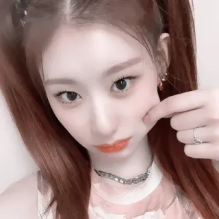 💠 601f8d9f 肖像, 女人, 自拍, 女孩, 美女, 人物 telegram sticker