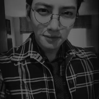 🥀 180ce4a3 사람, 남자, 안경, 인물 사진, 체크 셔츠 telegram sticker