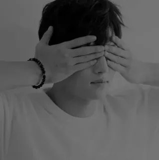 🥀 2c65737a 사람, 눈, 가려진, 얼굴, 단색, 흑백 telegram sticker