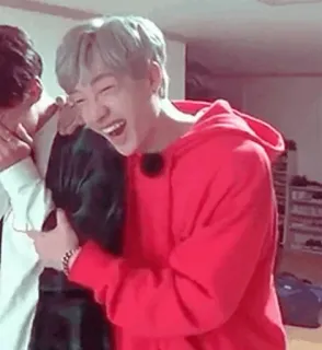 🏹 0fe9284e มีความสุข, หัวเราะ, ร่าเริง, เสื้อฮู้ดสีแดง, กอด telegram sticker