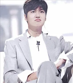 😕 ff1d0fde Lee Min-ho Корейский актер, Знаменитость, Актер, Корейская дорама, Ли Минхо, Мужчина, Корейский whatsapp sticker