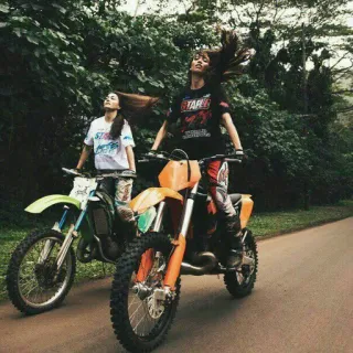 🆔 @AVAvoice ❥❥✶••٠٠ Dance whatsapp stickers