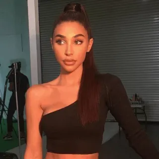 🐞 ee43bd24 女人, 肖像, 模特, 黑发, 时尚 telegram sticker