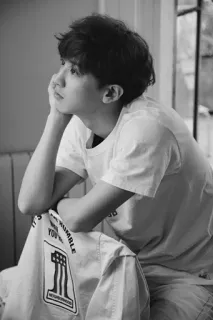 🥀 81e82586 YOU'RE HUMBLE человек, куртка, футболка, скромный whatsapp sticker