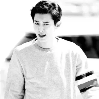 〰 0eee8c80 Korea, Idola, Penyanyi, Pria, mengedipkan mata, Sweater telegram sticker