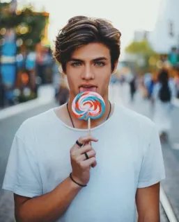 👊 94141656 man, lollipop, candy, portrait, teen, cute, sweet telegram sticker