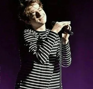 💙 cba56324 นักร้อง, ไมโครโฟน, เพลง, การแสดง, คอนเสิร์ต whatsapp sticker