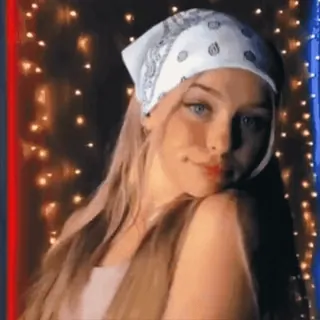 🎶 3273d28a wanita, gadis, bandana, potret, wajah telegram sticker