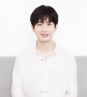 👍 1abfdf33 YGLN ผู้ชาย, คน, ภาพเหมือน, ยิ้ม, นักแสดง telegram sticker