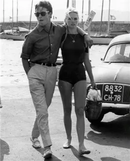 🤘 d2428063 白黒, 男性, 女性, カップル, ファッション, ヴィンテージ, ビーチ, ブリジット・バルドー telegram sticker