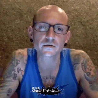🫤 680c7709 Chester Bennington vk.com ChesterTheMolester piosenkarz, celebryta, tatuaże, Linkin Park telegram sticker