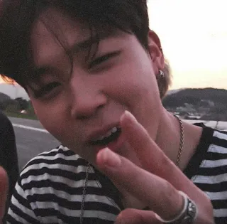 🍃 c41280c1 người, biểu tượng hòa bình, nụ cười, ảnh tự chụp telegram sticker