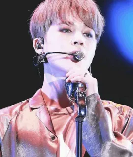 💎 9182b363 person, singer, male, microphone, portrait telegram sticker