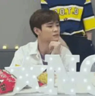 🤨 ce55aaee telegram sticker