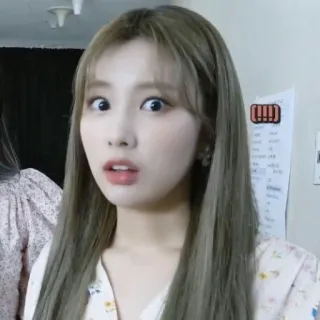 😮 46b25aef ショック, びっくり, 女性, 韓国, 表情, ミーム telegram sticker