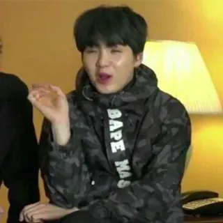 💁‍♀ 422d4189 BAPE MAS K-pop, Nhóm nhạc nam, Thần tượng, Ca sĩ, Thời trang, Hàn Quốc, Người nổi tiếng telegram sticker