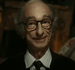 🍫 0e16d297 Grandpa Joe Willy Wonka and the Chocolate Factory Nonno Joe, Charlie e la fabbrica di cioccolato, personaggio, sorridente, uomo anziano, occhiali telegram sticker